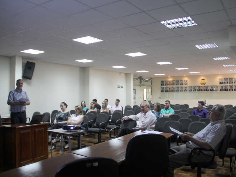 AUDIÊNCIA PÚBLICA APRESENTOU LEI DIRETRIZ ORÇAMENTÁRIA ANUAL